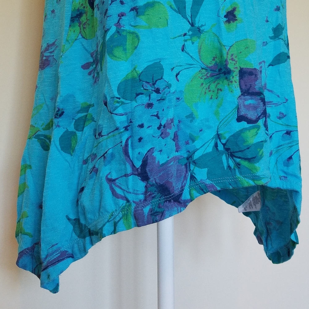 Floral Top - Picture 4 of 6